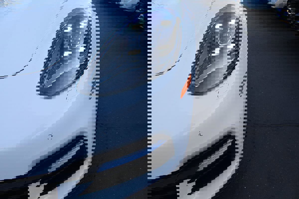 Used 2018 Porsche Panamera 4 image 11