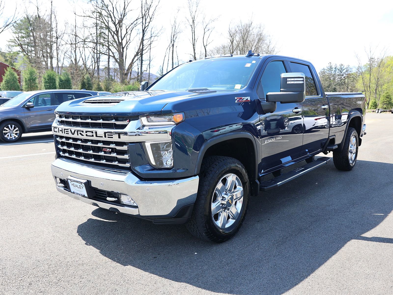 Used 2023 Chevrolet Silverado 2500 LTZ w/ LTZ Premium Package AWD/4WD image 3