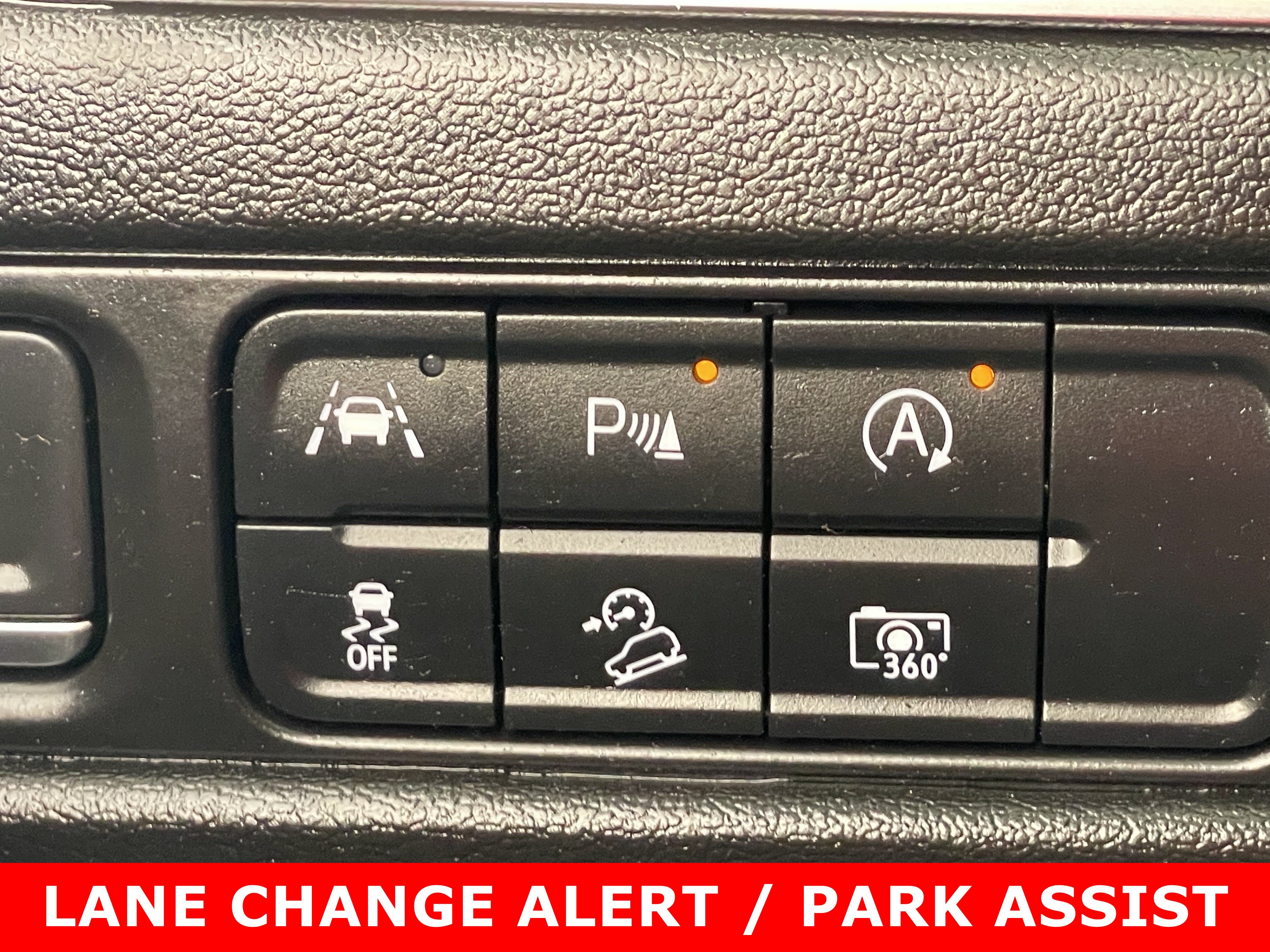 Certified 2024 GMC Yukon AT4 w/ Technology Package AWD/4WD image 32