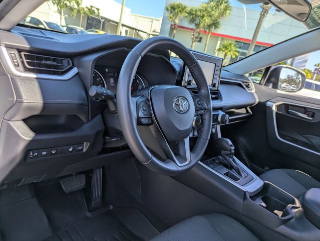 Used 2021 Toyota RAV4 XLE image 10