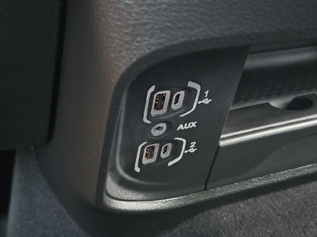 Used 2026 RAM 2500 Laramie AWD/4WD image 24
