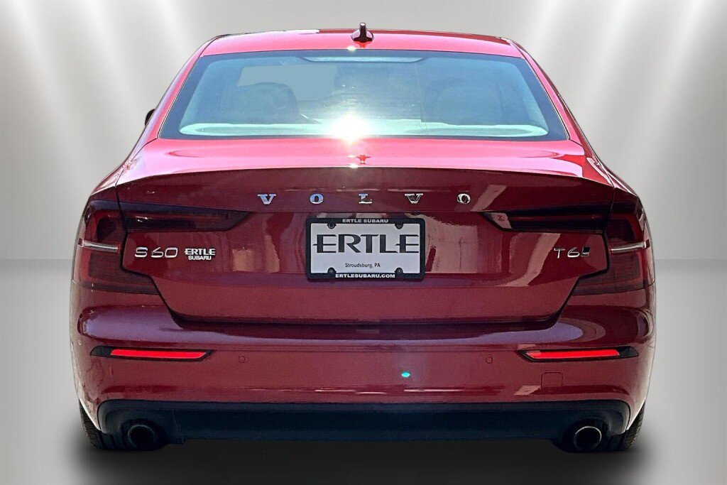 Used 2019 Volvo S60 T6 Momentum image 6