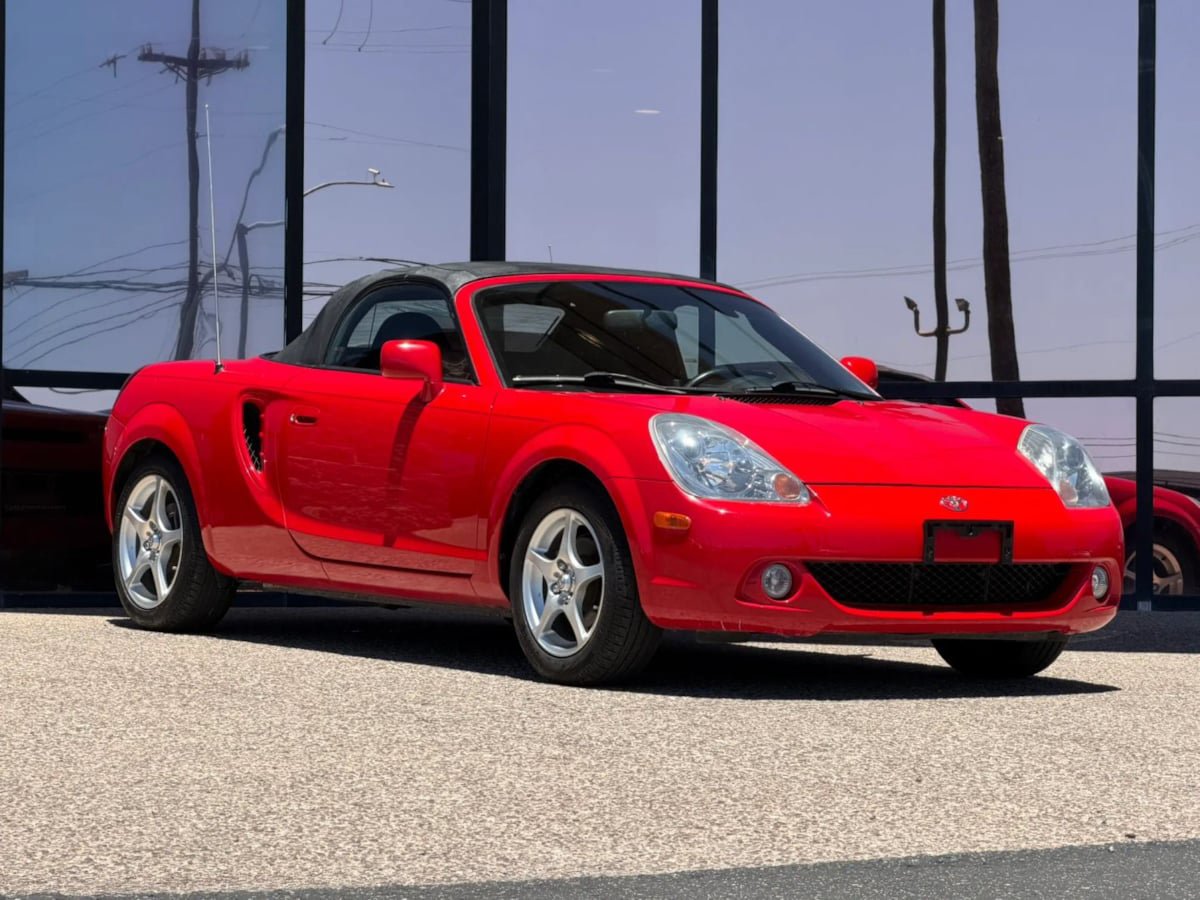 Used 2003 Toyota MR2 RWD image 21