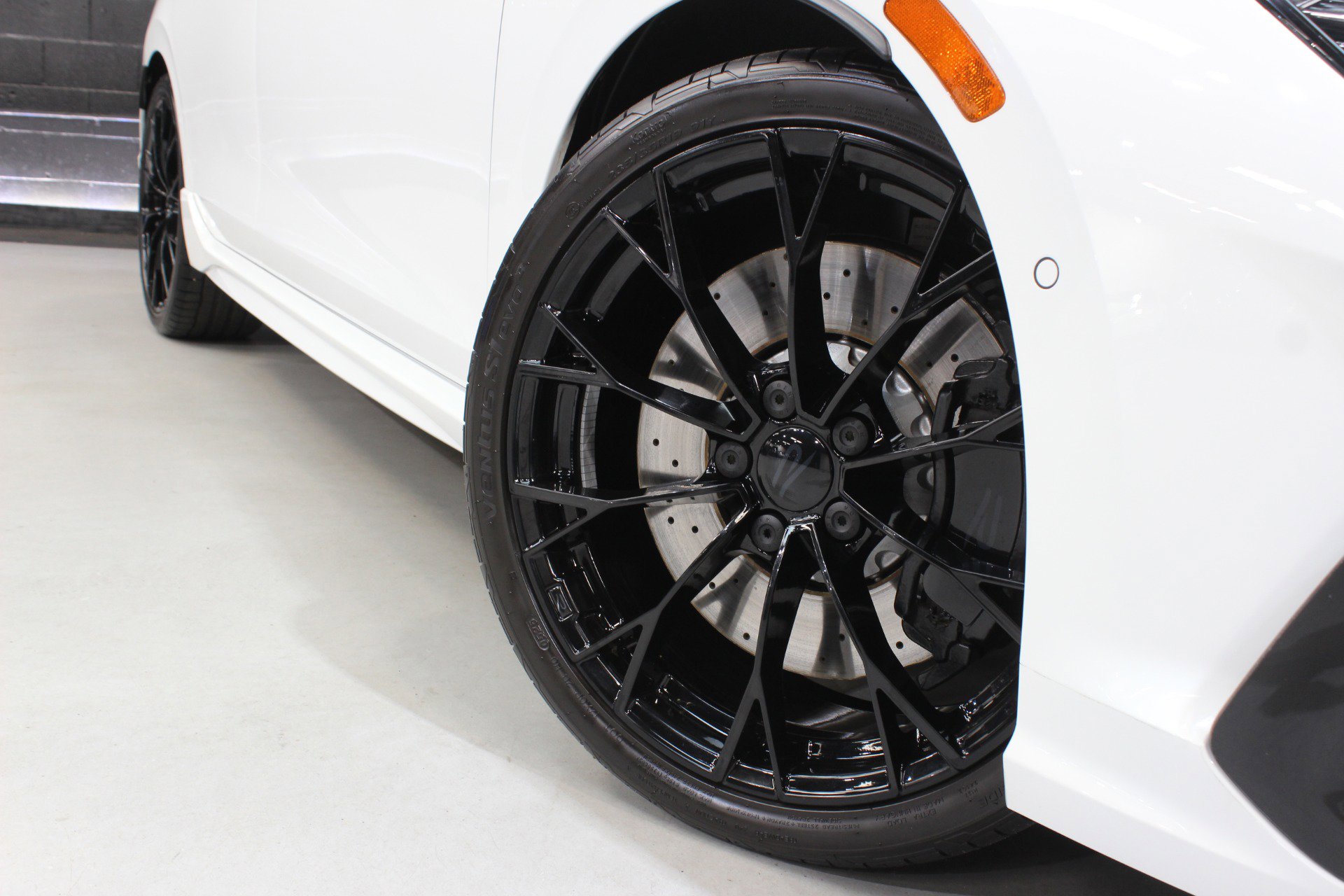 Used 2025 Volkswagen Golf R Black Edition w/ Euro Stye Package image 23