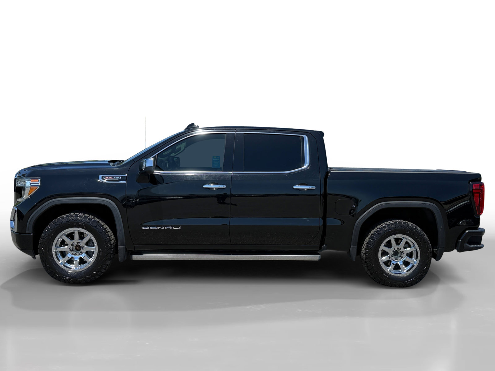 Used 2019 GMC Sierra 1500 Denali w/ Technology Package AWD/4WD image 2