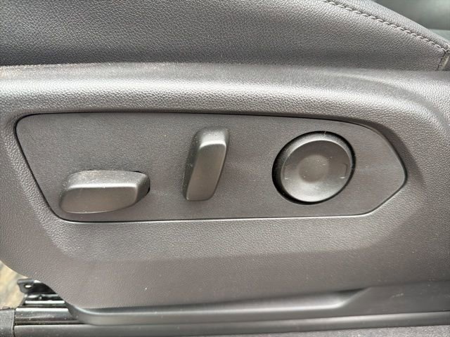 Used 2025 Chevrolet Silverado 2500 LT w/ Trail Boss Package image 12