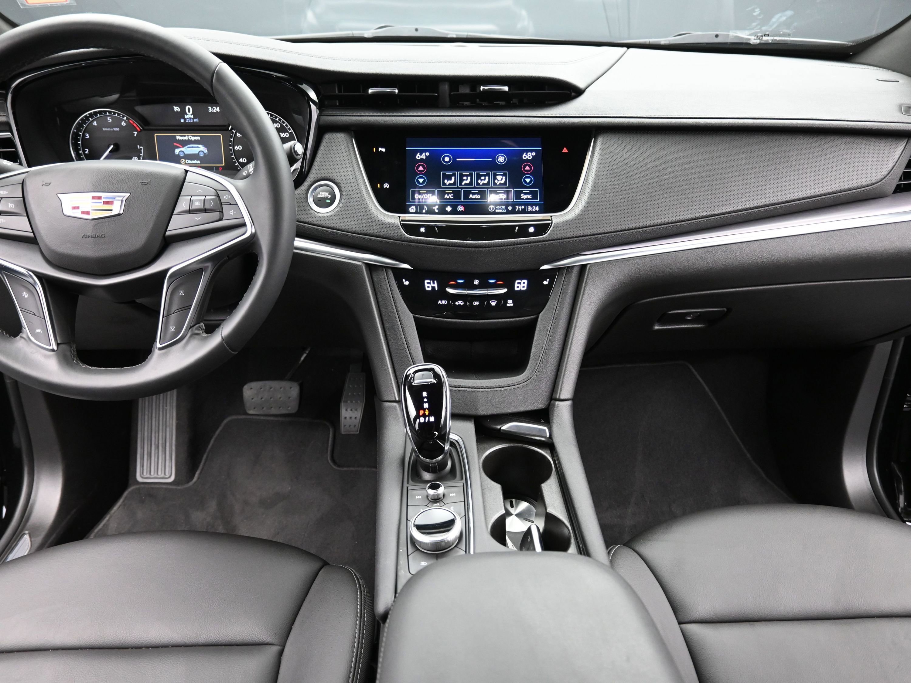 Used 2024 Cadillac XT5 Luxury w/ LPO, Floor Liner Package image 11