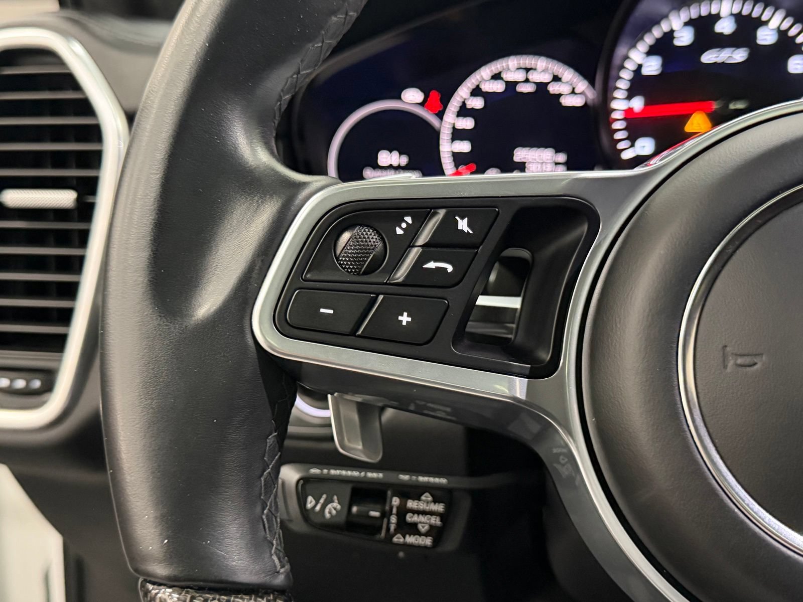 Used 2021 Porsche Cayenne GTS AWD/4WD image 30
