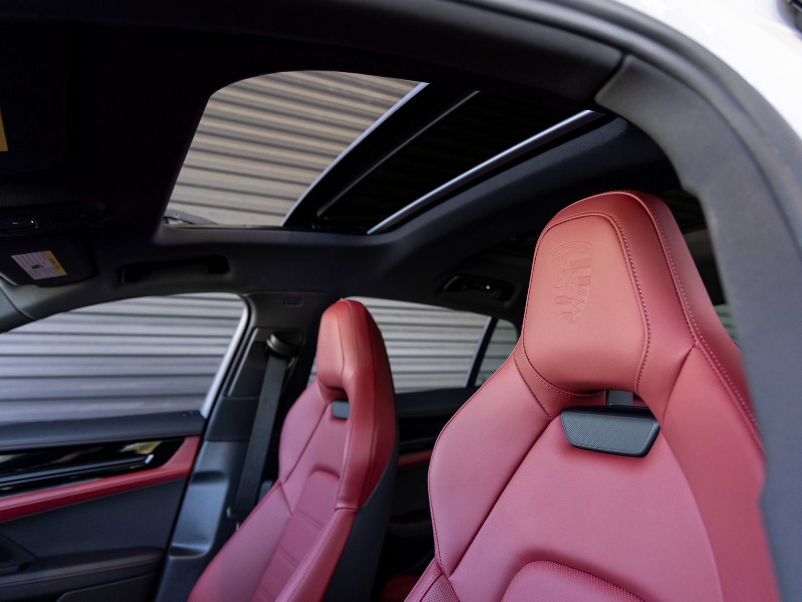 Used 2025 Porsche Panamera 4 image 24