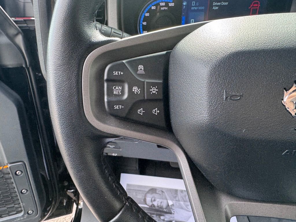 Used 2024 Ford Bronco Badlands image 15