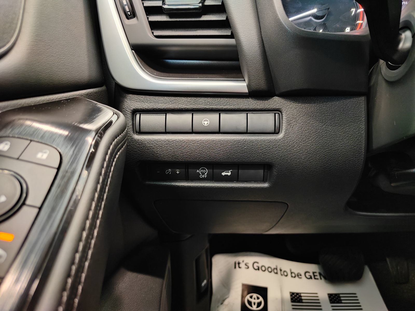 New 2026 Nissan Rogue SV AWD/4WD image 14