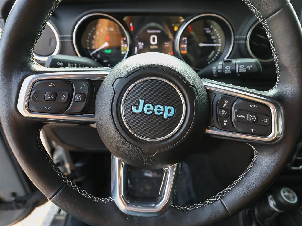 Used 2022 Jeep Wrangler Unlimited Sahara w/ Cold Weather Group AWD/4WD image 16