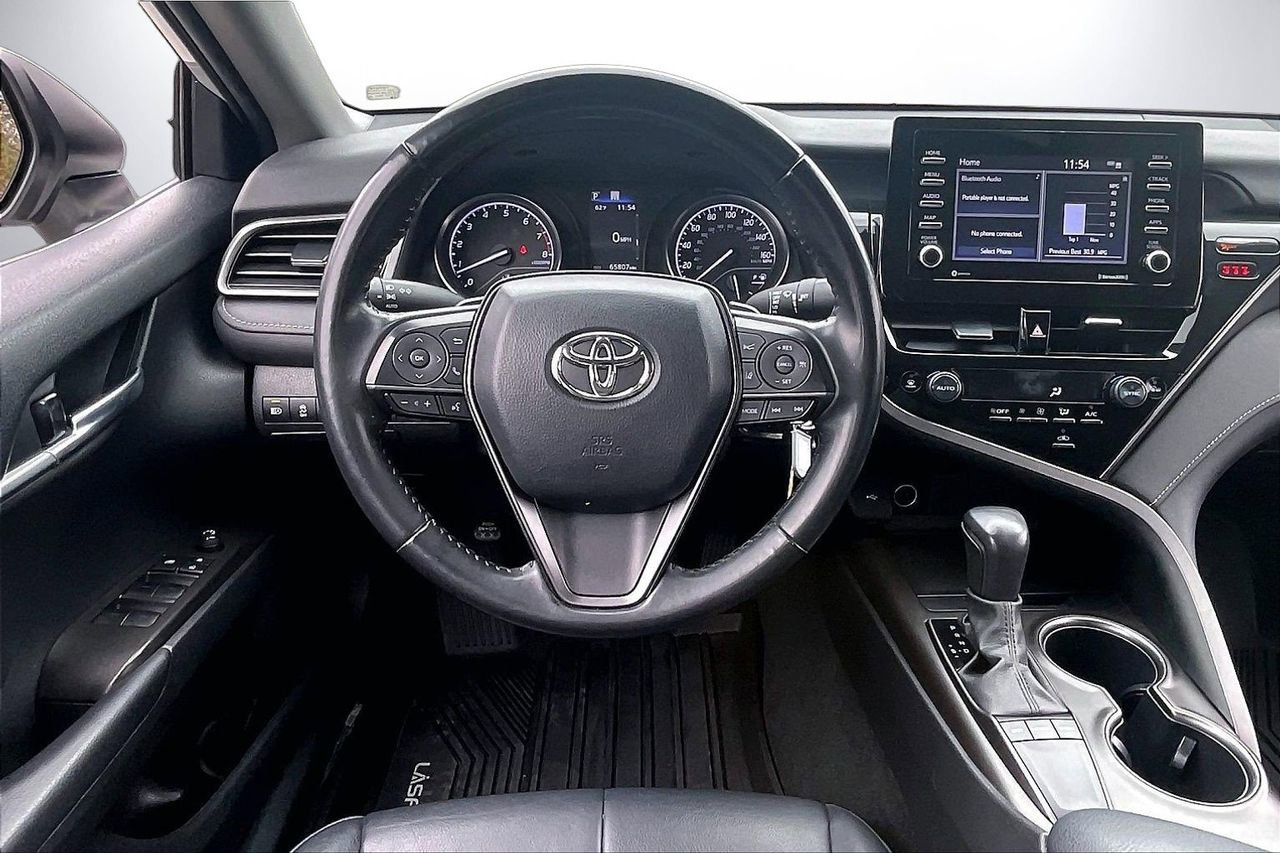 Used 2023 Toyota Camry SE image 12
