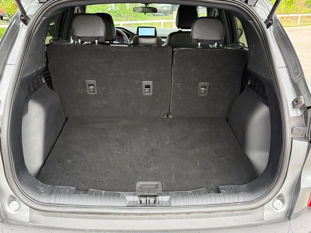 Used 2025 Ford Escape ST-Line AWD/4WD image 4