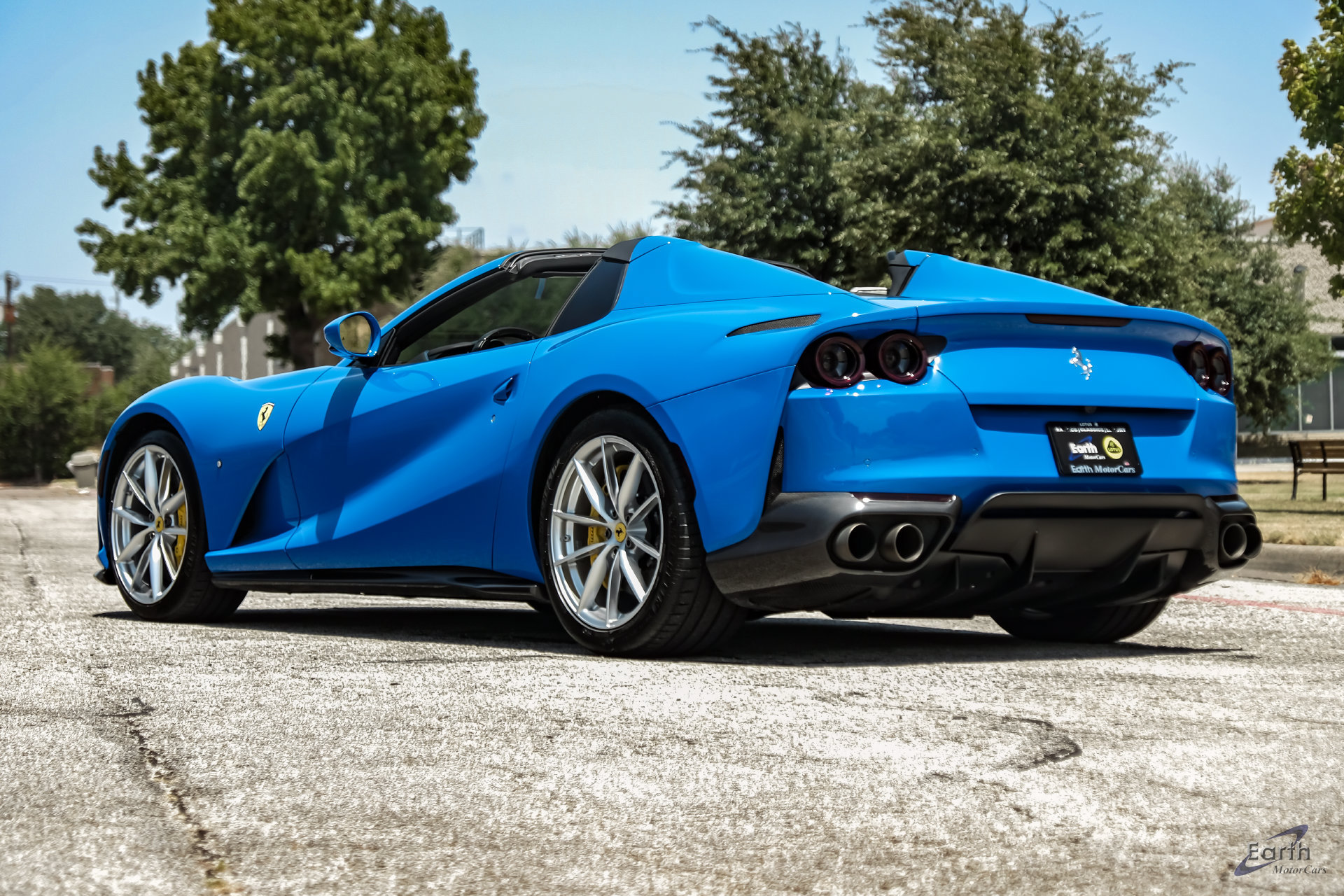 Used 2022 Ferrari 812 GTS RWD image 11