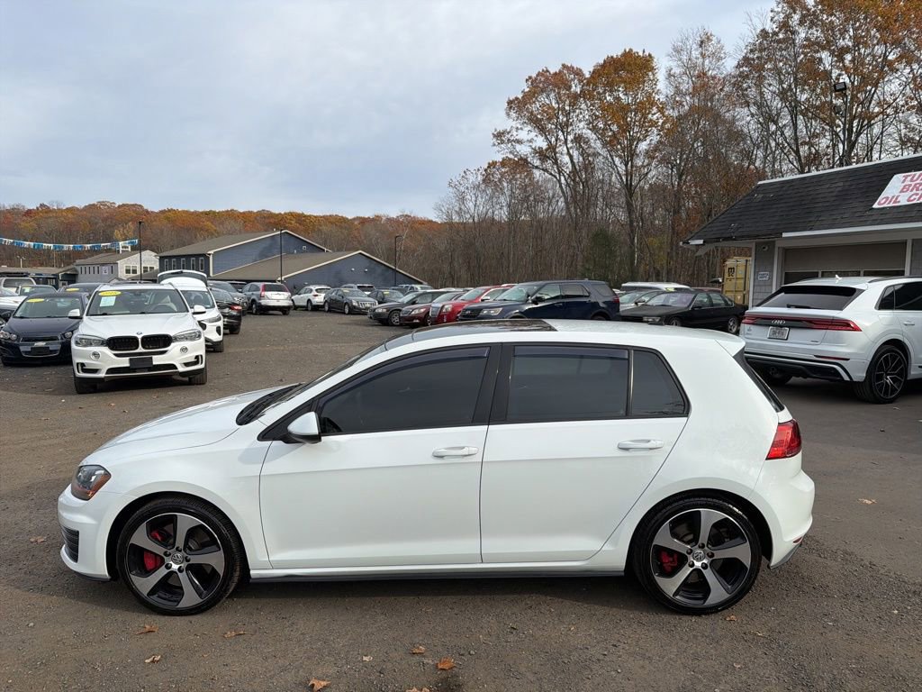 Used 2017 Volkswagen GTI SE image 12