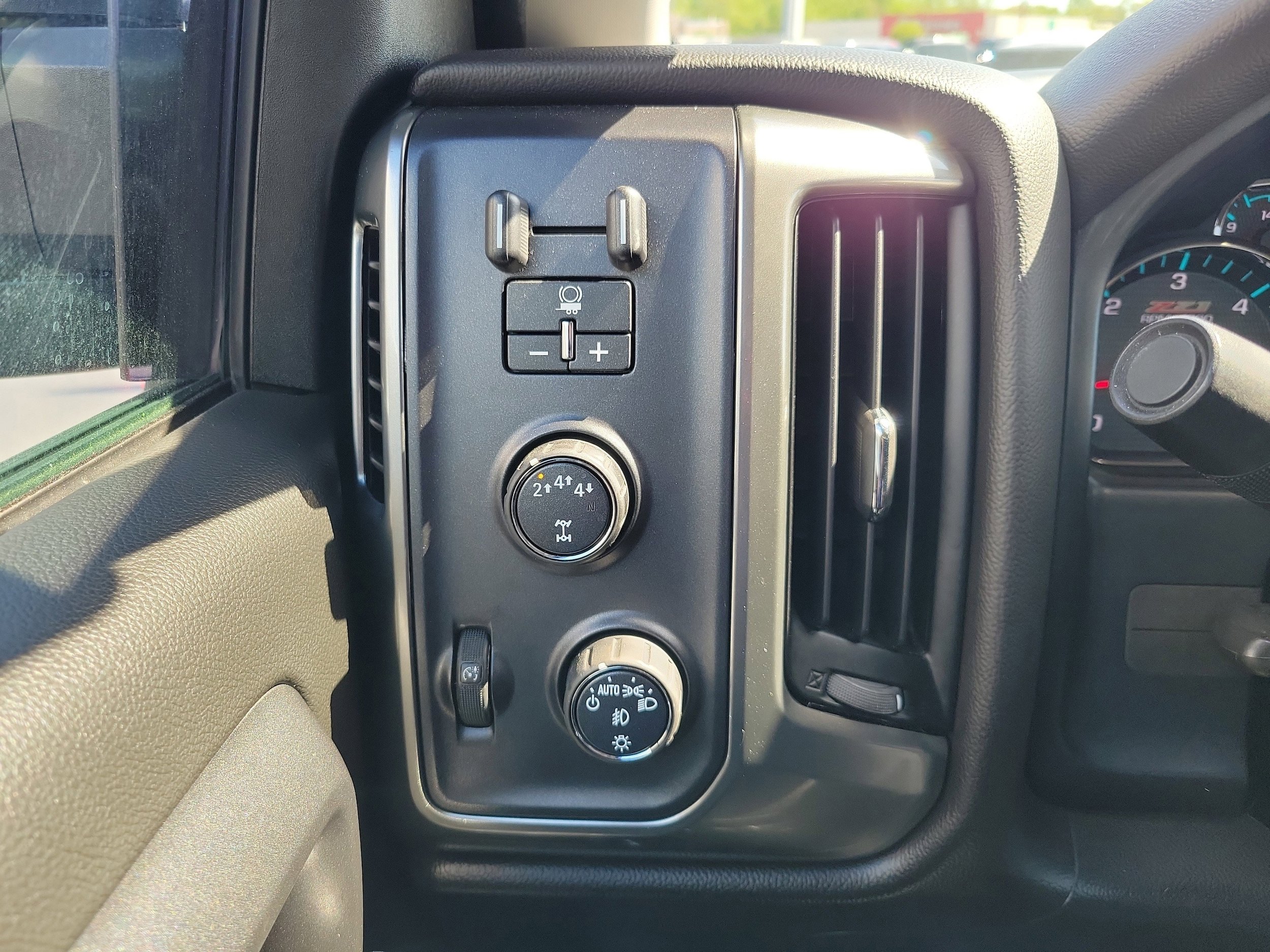 Used 2019 Chevrolet Silverado 2500 LT w/ All Star Edition AWD/4WD image 16