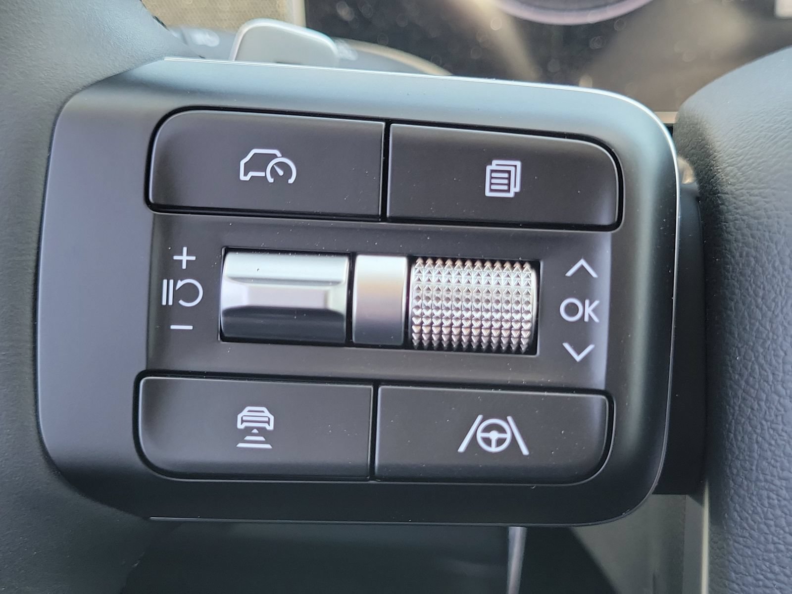 New 2026 Hyundai Santa Fe SEL FWD image 8