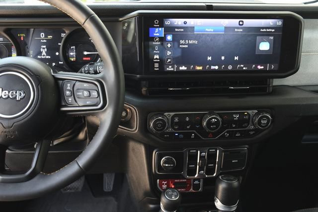 Used 2024 Jeep Wrangler Willys image 11