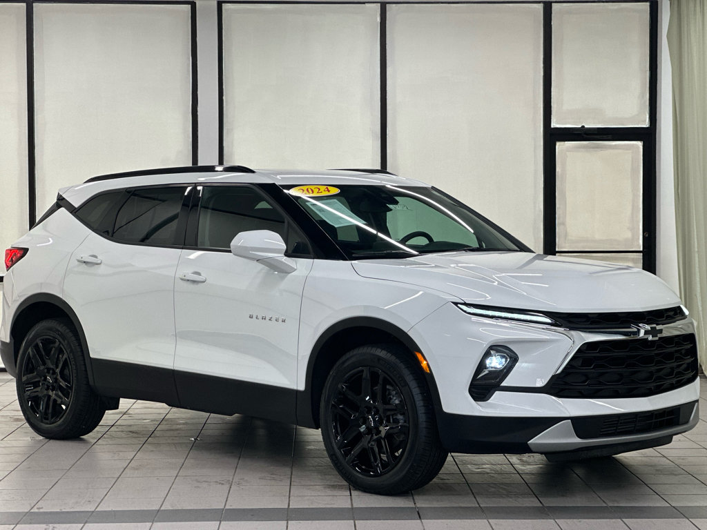 Used 2024 Chevrolet Blazer LT w/ Convenience Package AWD/4WD image 1