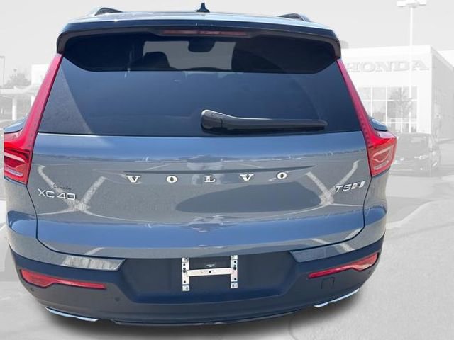 Used 2020 Volvo XC40 T5 R-Design w/ Protection Package image 6