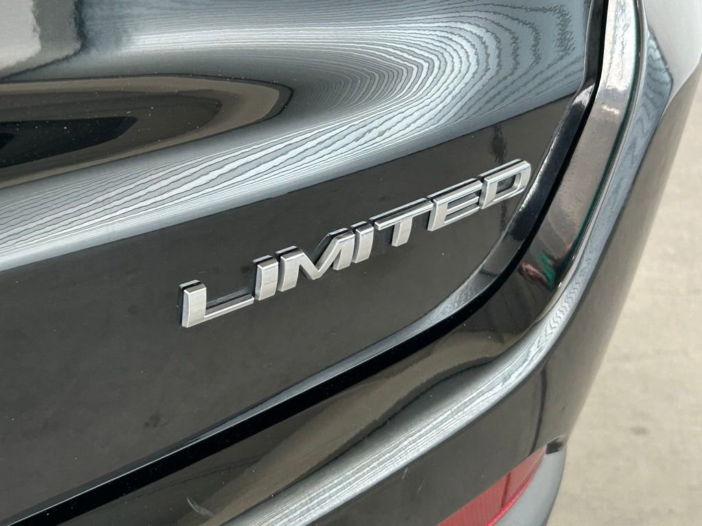 Used 2022 Jeep Compass Limited image 19