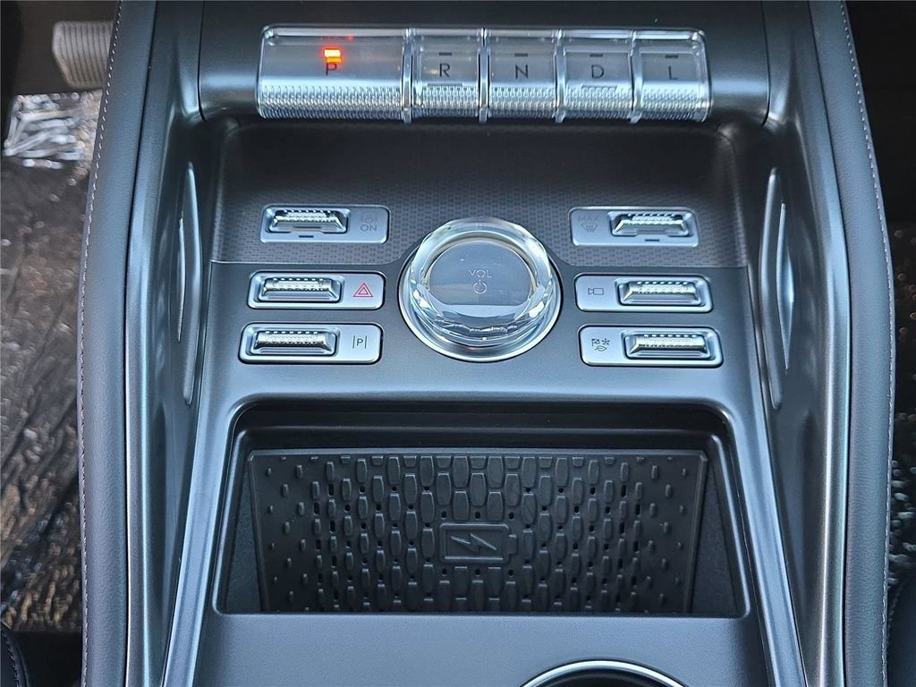 New 2026 Lincoln Nautilus Premier AWD/4WD image 17