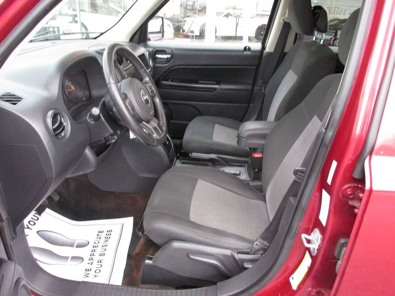 Used 2014 Jeep Patriot Latitude FWD image 12