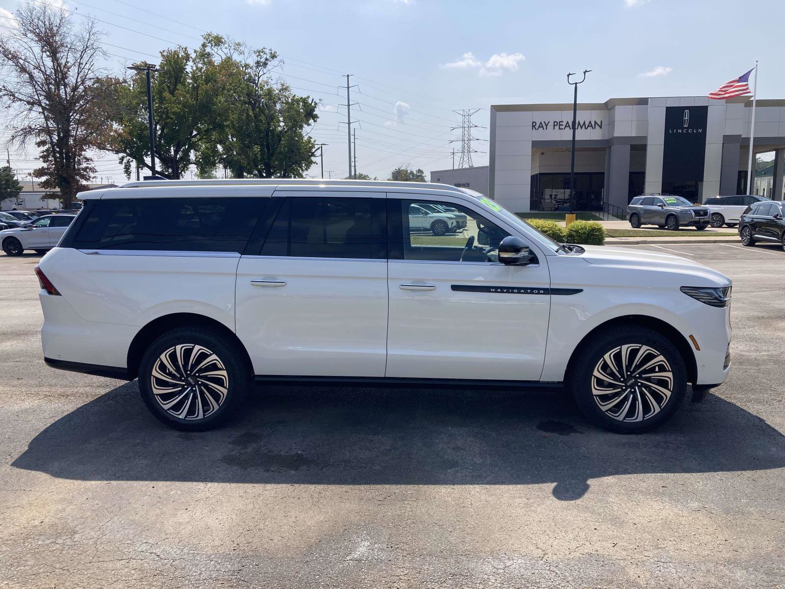 New 2025 Lincoln Navigator L Black Label image 2