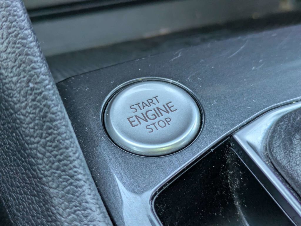 Used 2022 Volkswagen Tiguan SEL R-Line AWD/4WD image 46