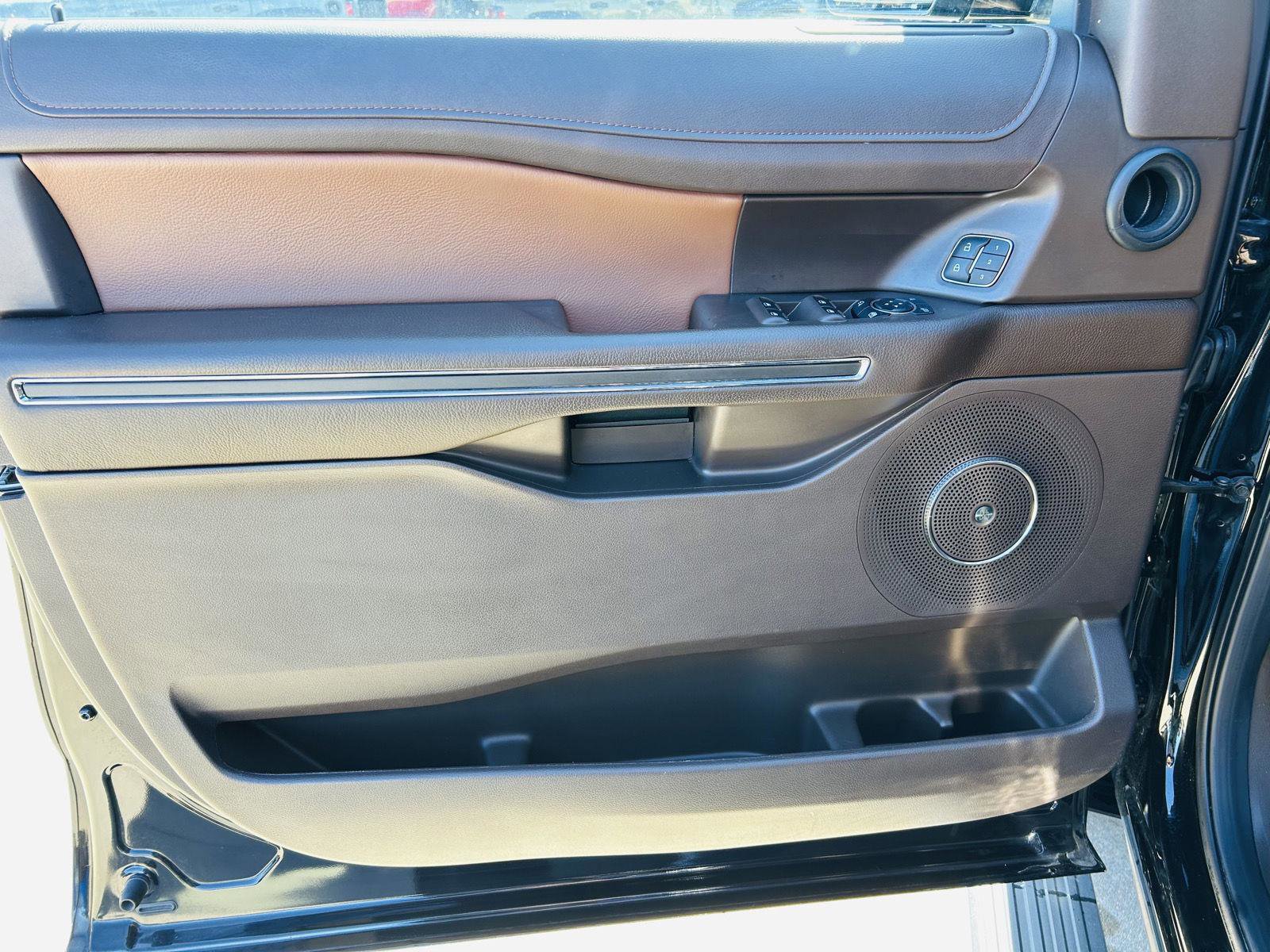 Used 2024 Ford Expedition Max King Ranch image 17