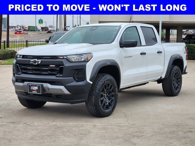 Used 2024 Chevrolet Colorado Trail Boss image 11