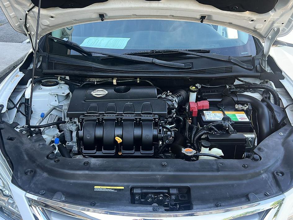 Used 2015 Nissan Sentra SV FWD image 9