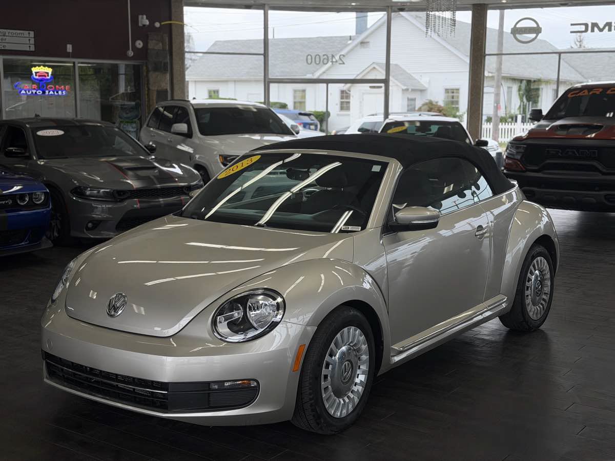 Used 2013 Volkswagen Beetle 2.5 FWD image 17