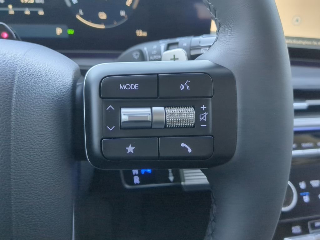 New 2025 Hyundai Santa Fe Limited image 13