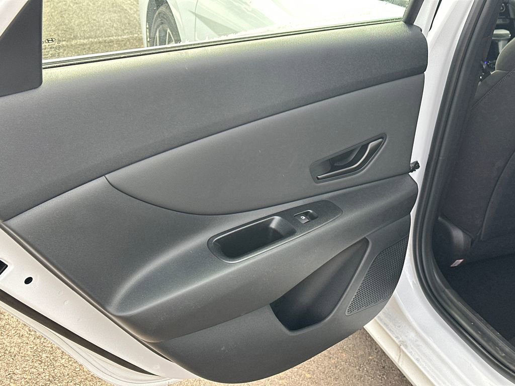 New 2025 Hyundai Elantra Sport image 21