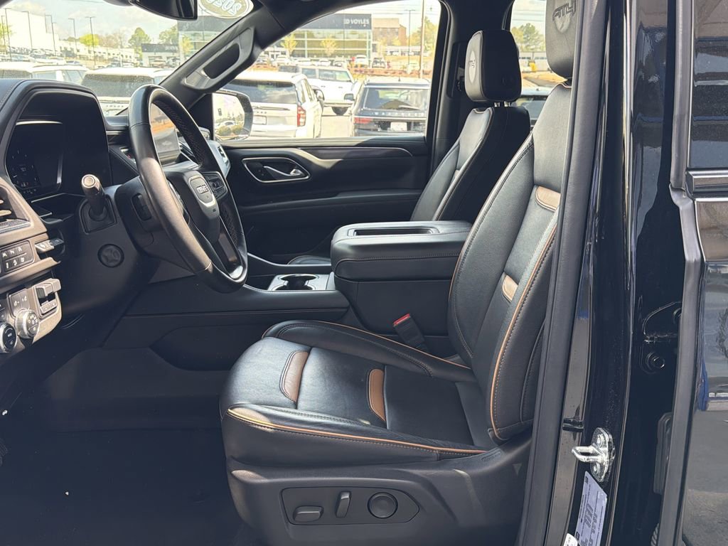 Used 2023 GMC Yukon AT4 w/ AT4 Premium Plus Package image 9