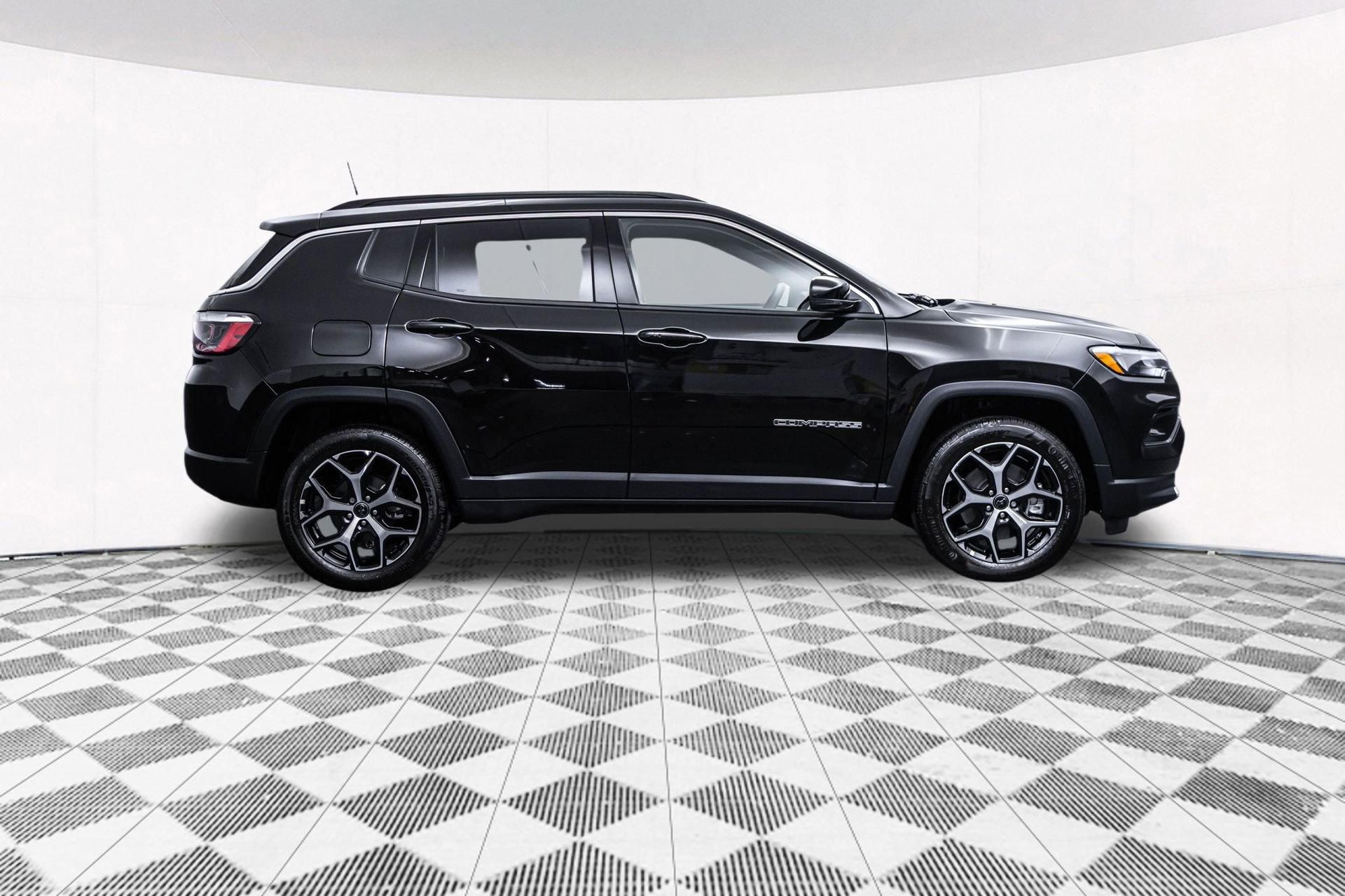 Used 2026 Jeep Compass Limited AWD/4WD image 13