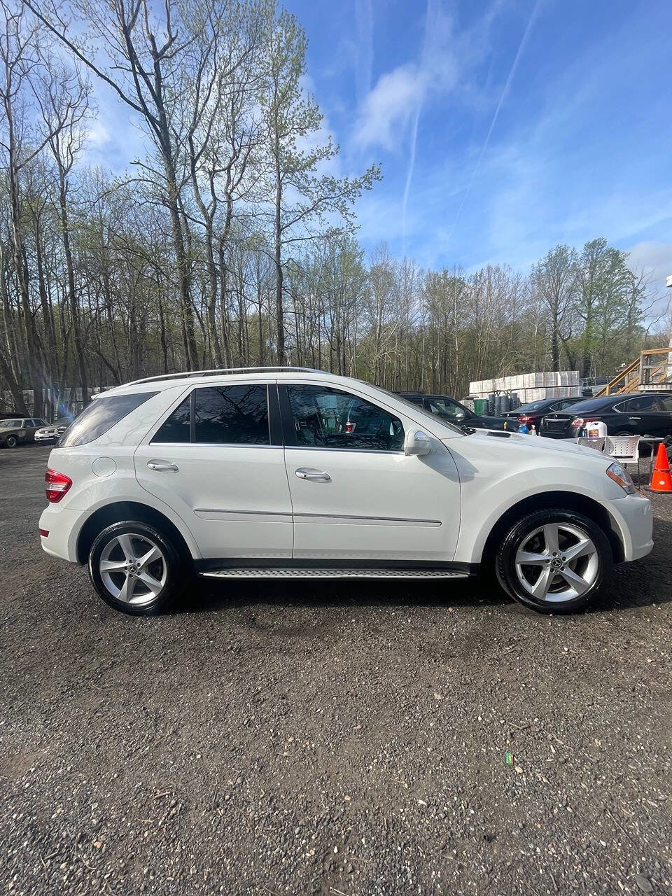 Used 2010 Mercedes-Benz ML 550 4MATIC image 4