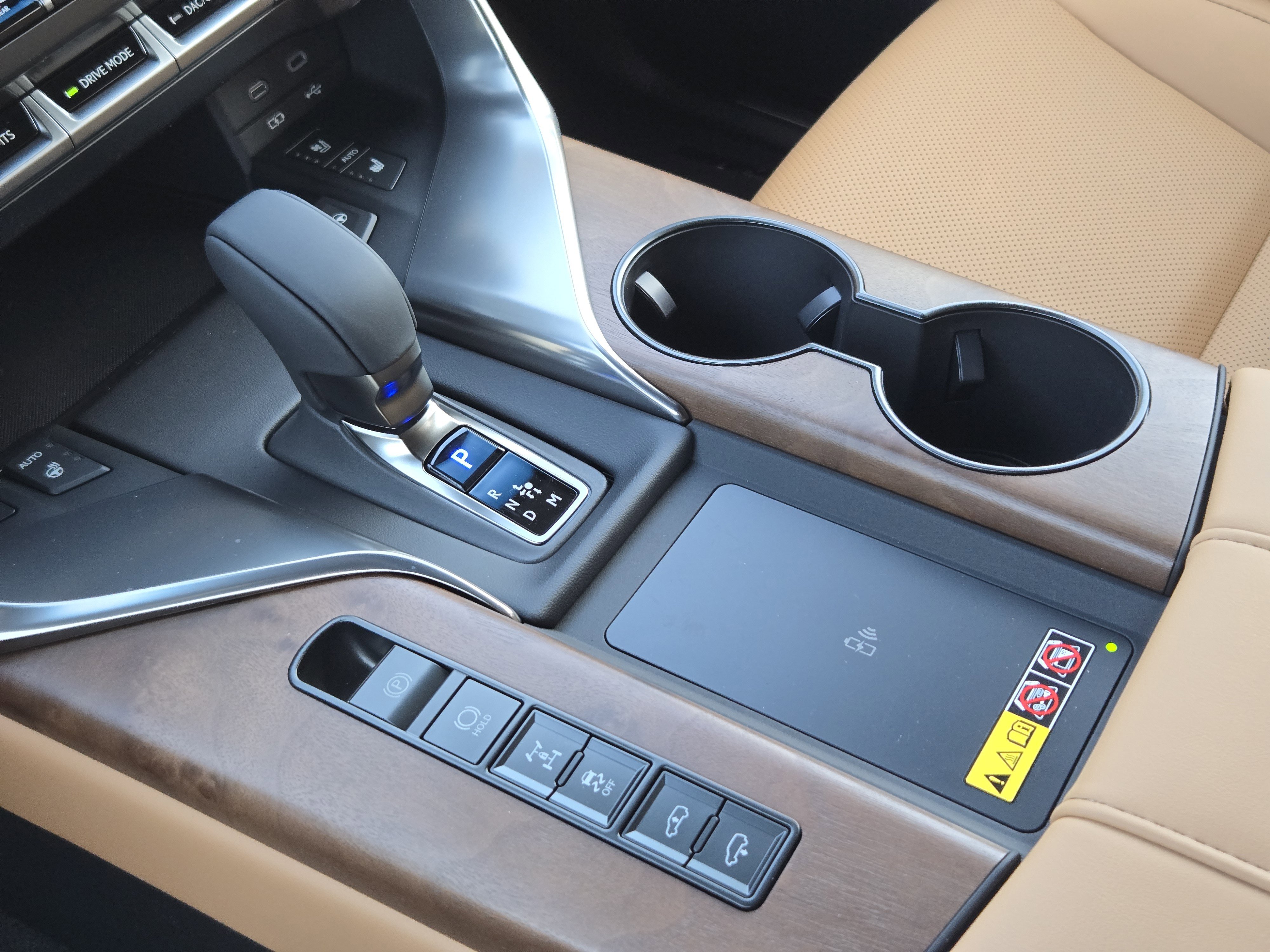 New 2026 Lexus LX 700h Luxury w/ Appearance Package image 15