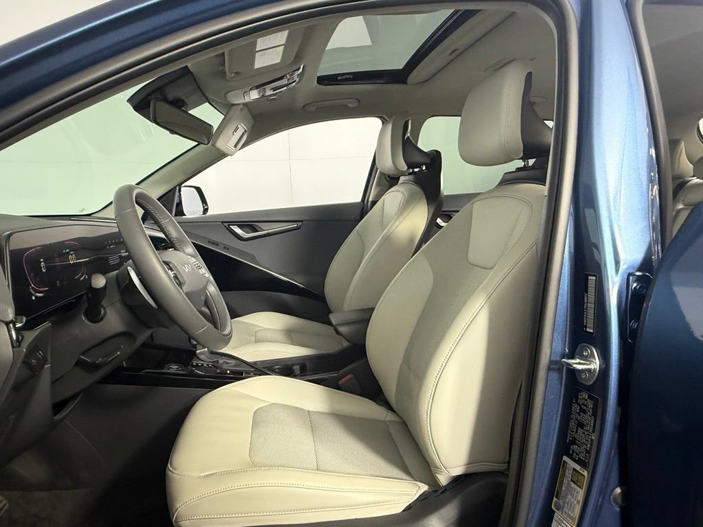 Used 2024 Kia Niro EX Touring FWD image 21