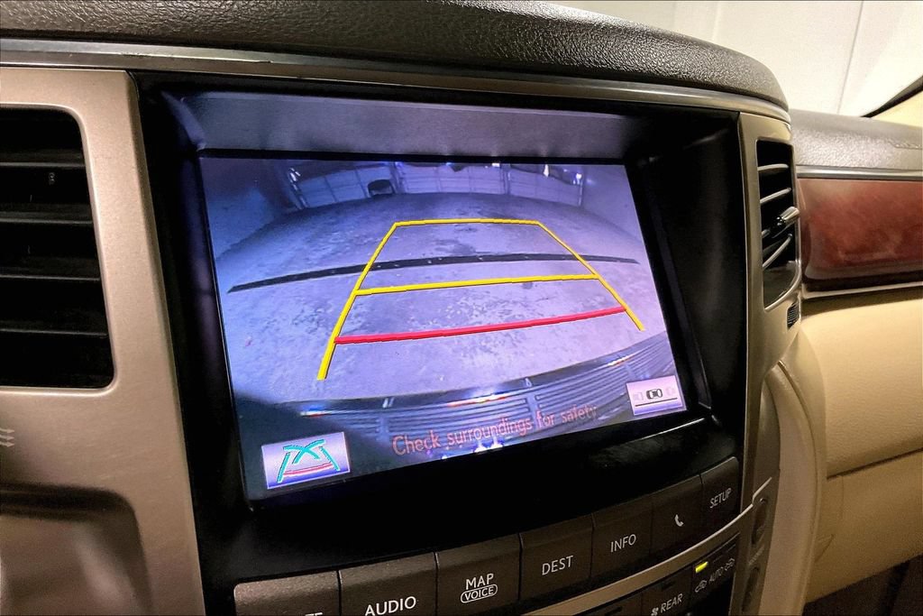 Used 2013 Lexus LX 570 4WD w/ Luxury Pkg image 28