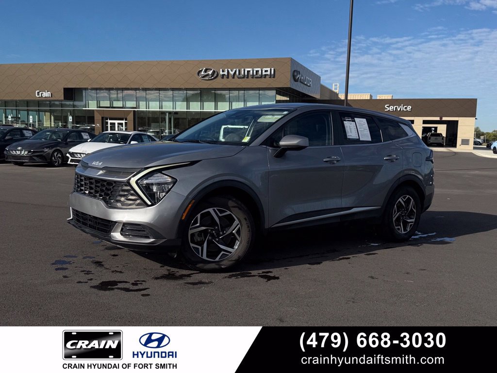 Used 2023 Kia Sportage LX FWD image 1