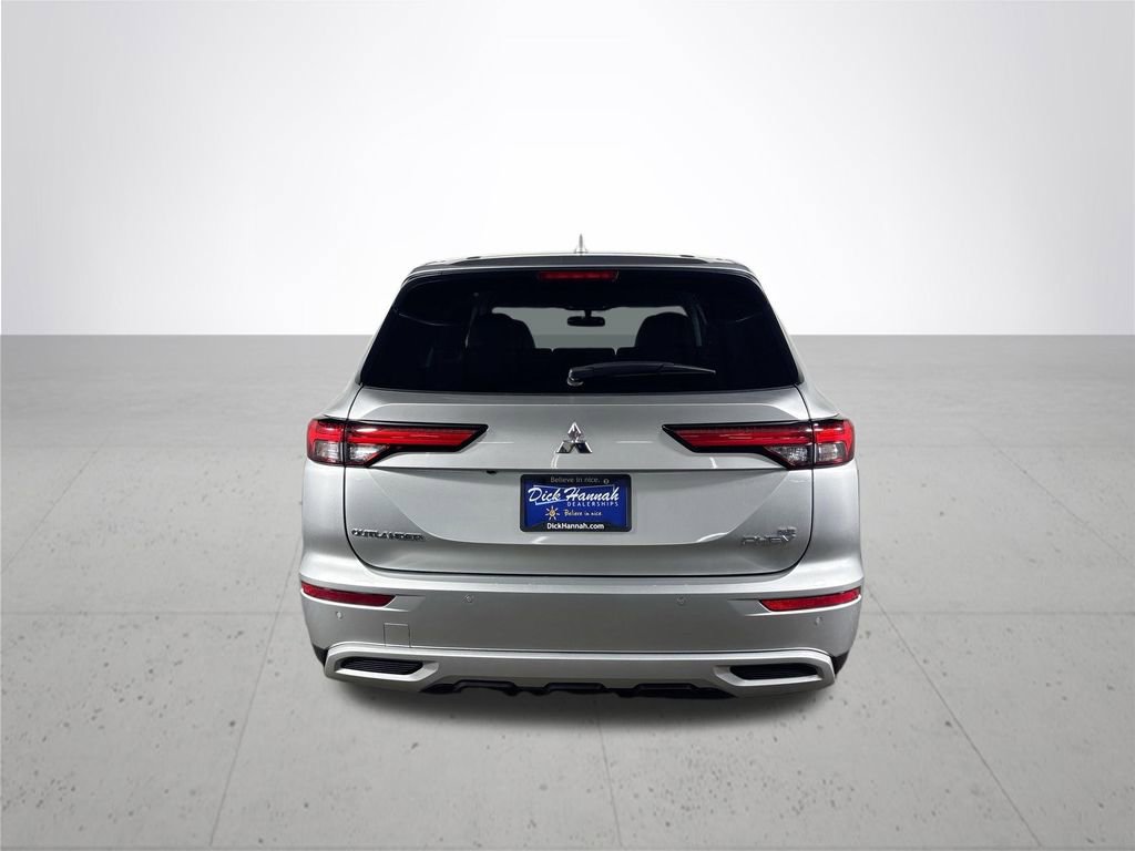 Used 2024 Mitsubishi Outlander SE image 7