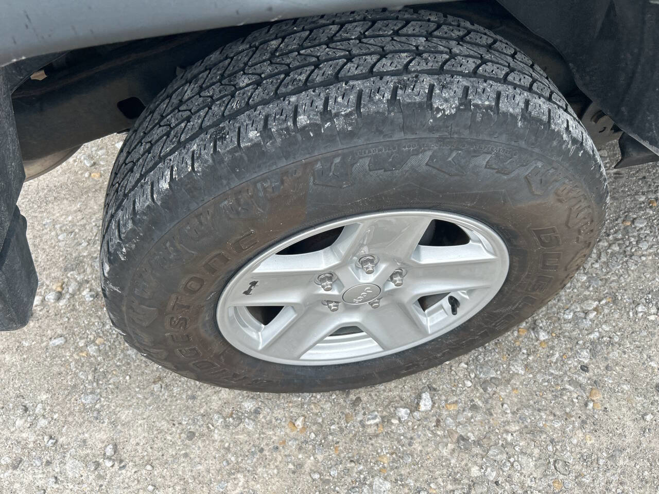 Used 2011 Jeep Wrangler Unlimited Sport image 11