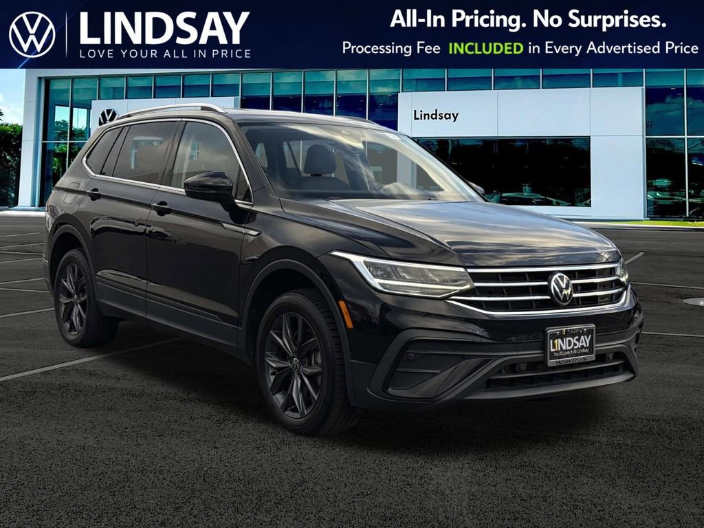 Used 2023 Volkswagen Tiguan SE AWD/4WD image 1