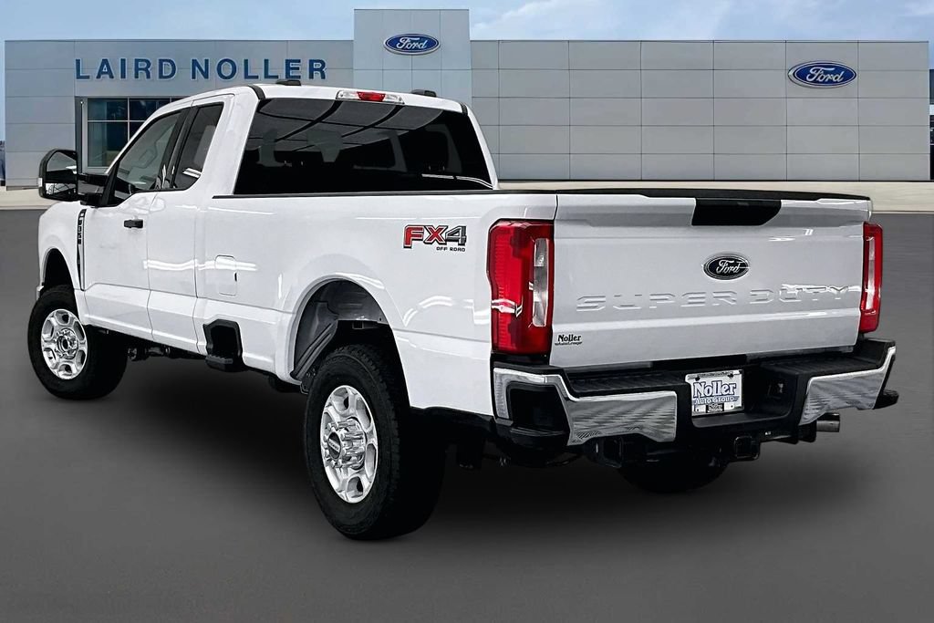 New 2026 Ford F350 XLT w/ FX4 Off-Road Package AWD/4WD image 3