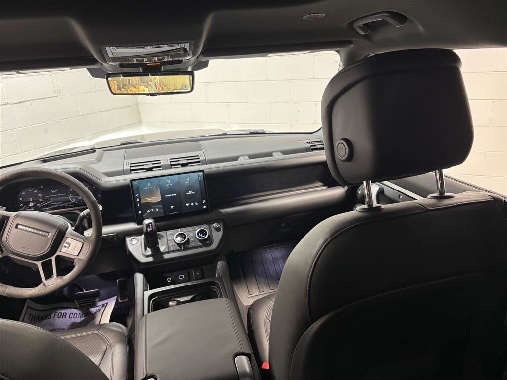 Used 2024 Land Rover Defender 90 V8 image 35