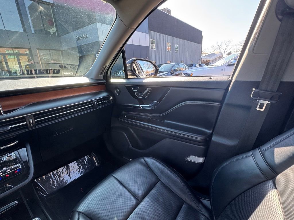 Used 2020 Lincoln Corsair Reserve w/ Equipment Group 201A image 31