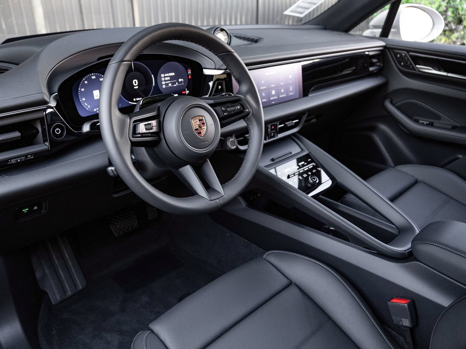 Certified 2026 Porsche Macan 4 Electric AWD/4WD image 4
